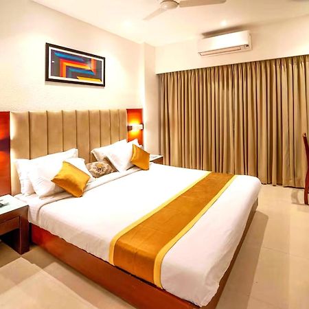 Hotel Hills Park Pathanāmthitta Eksteriør bilde