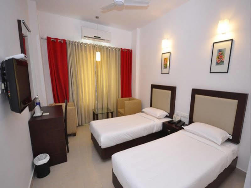 Hotel Hills Park Pathanāmthitta Eksteriør bilde